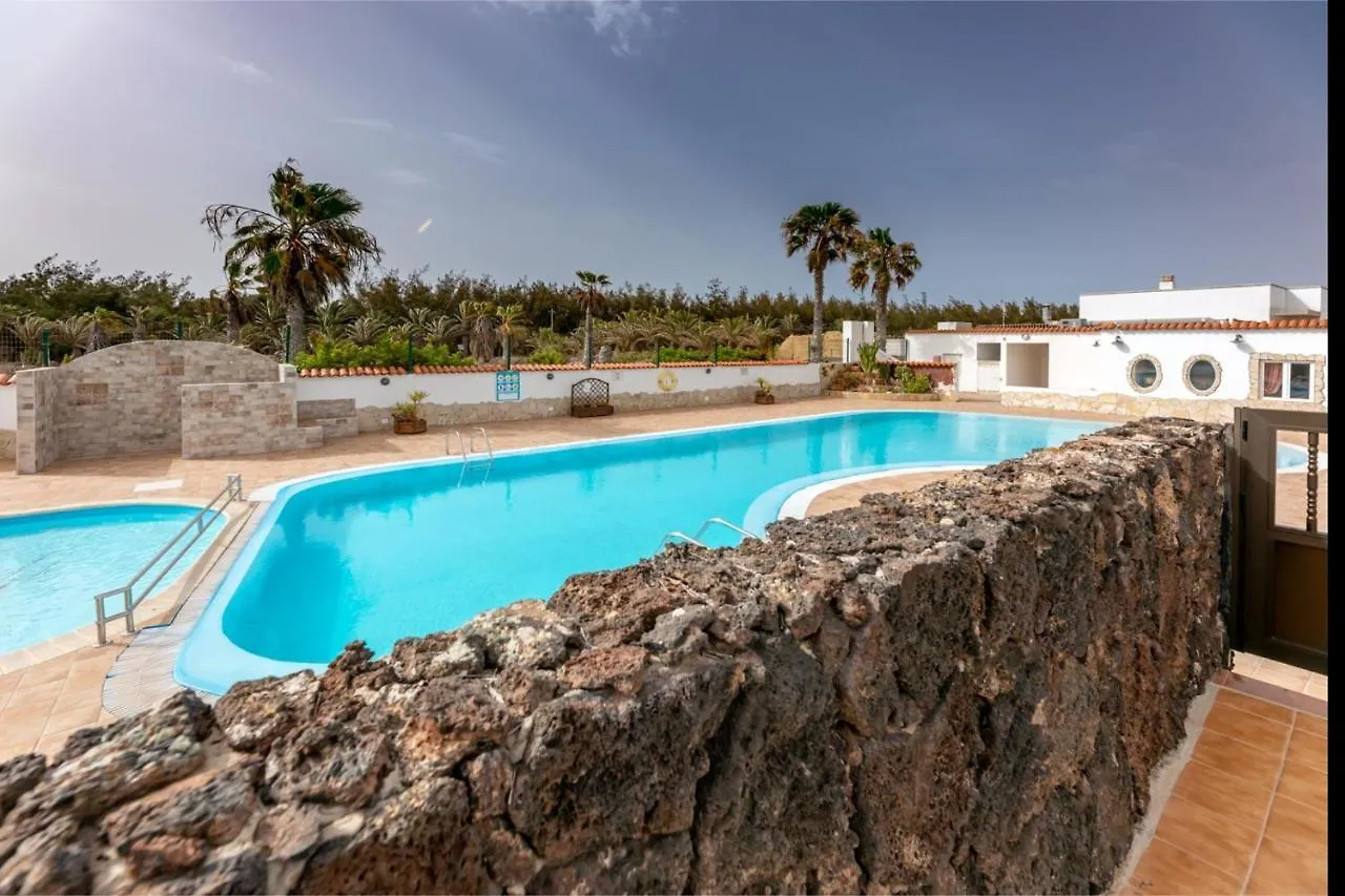Appartement In Front Of The Pool, Large Terrace, Elegant & Confortable, Wi-Fi Costa Calma
